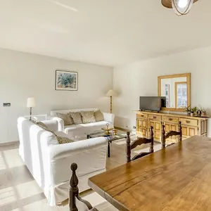 Residencial 2º 2ª Apartamento