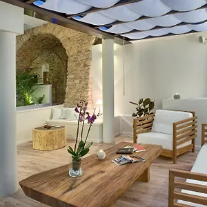 El Petit Convent Hotel